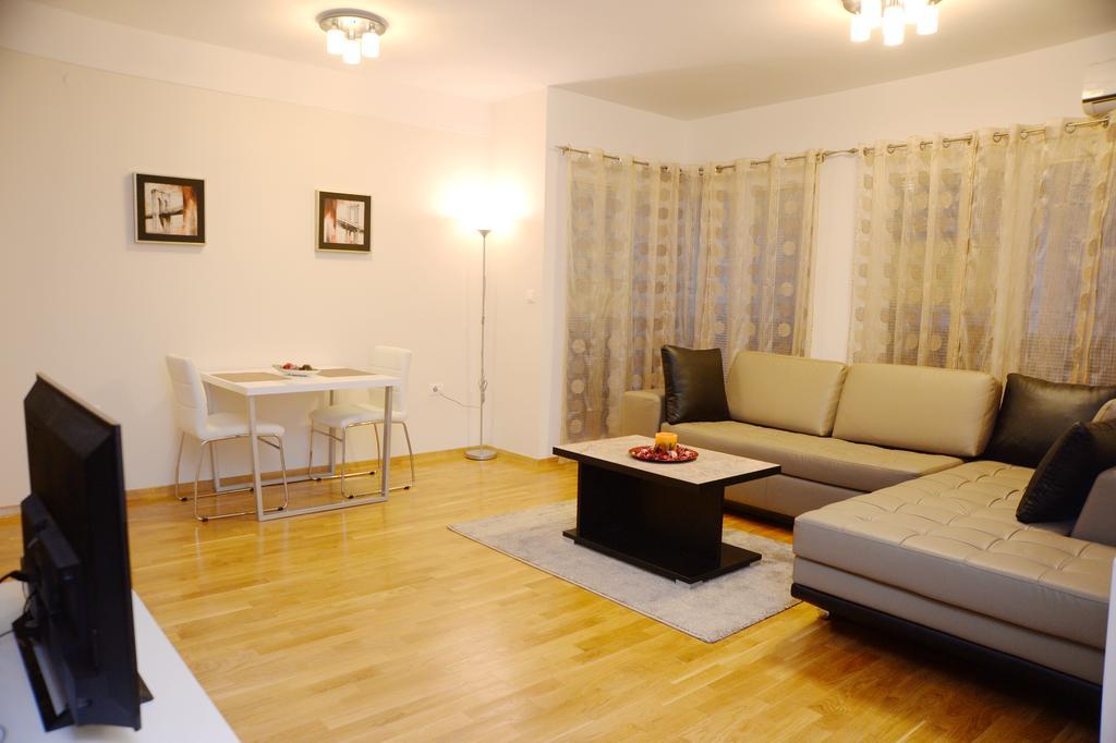 Exclusive Apartments Skopje Buitenkant foto